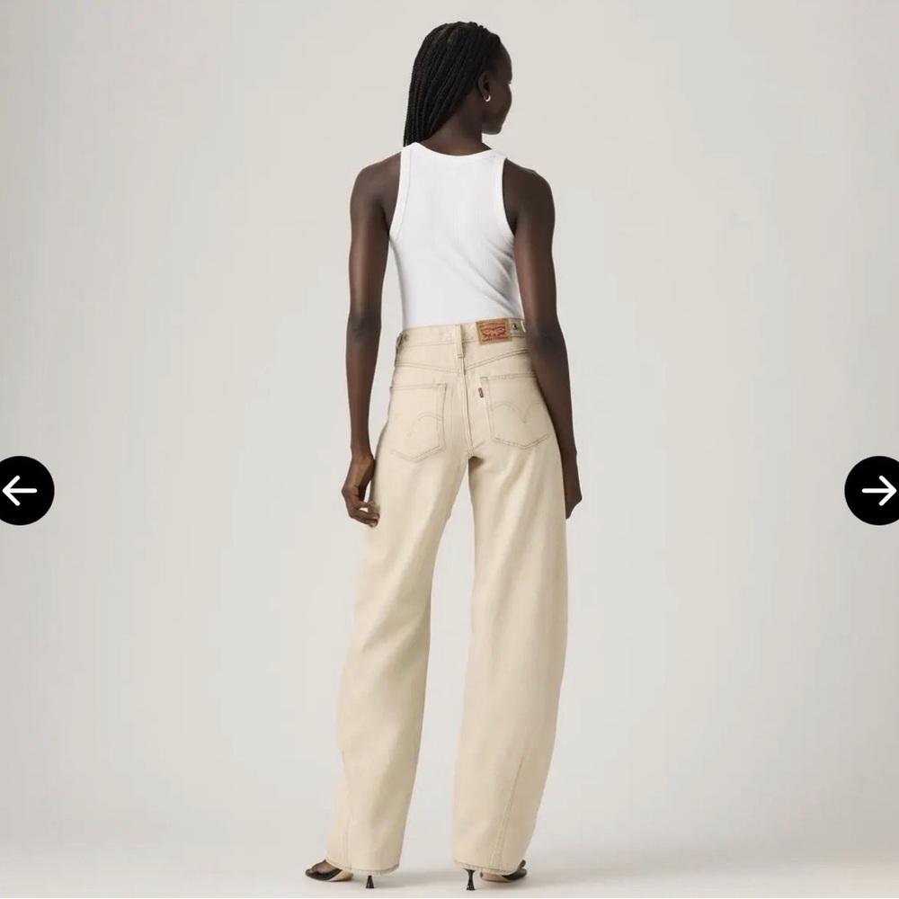 Levi's Women's Cinch Barrel Jeans - Picture 2 of 2